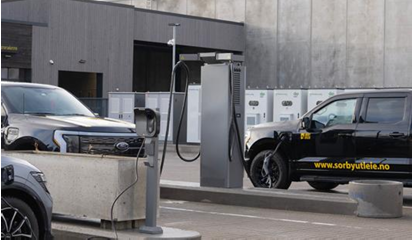 Få bedre energiutnyttelse for nyttetransport ved å bruke Solceller og Batteri for lading av nyttekjøretøy